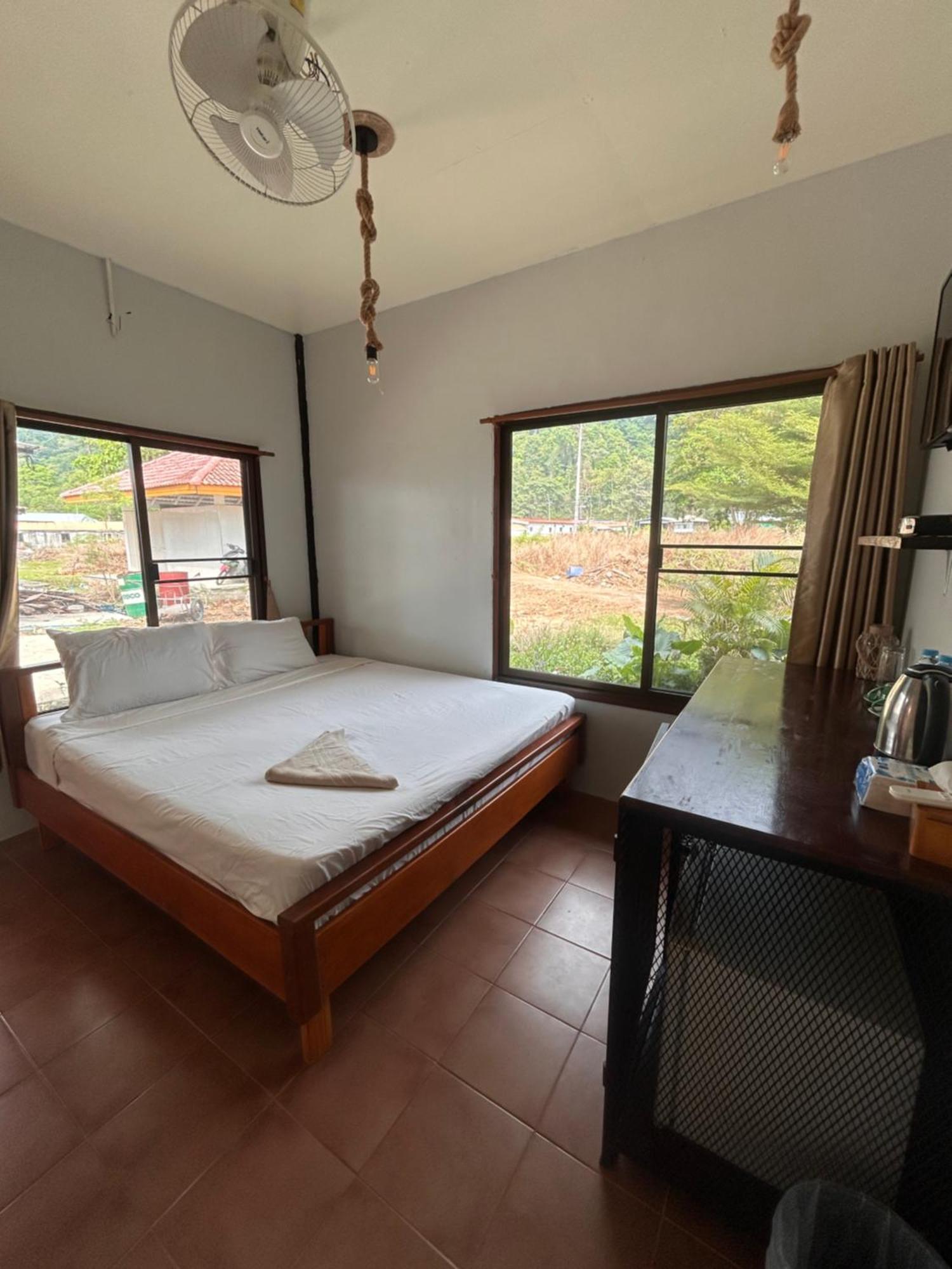 Tchin Tchin Guesthouse Koh Chang Bagian luar foto